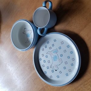 Ceramic 3 piece baby feeding set with Scotty dog pattern. Never used.